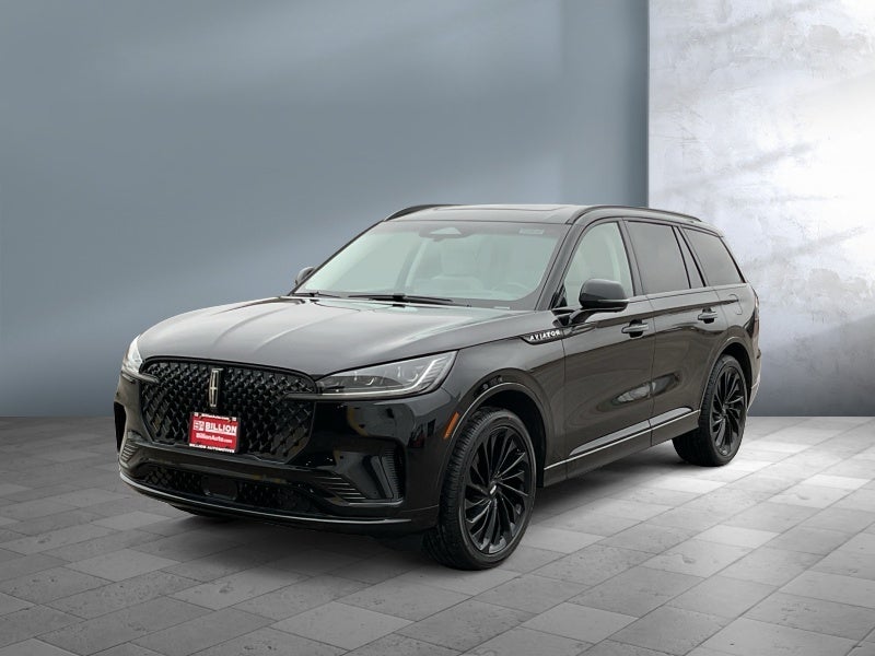 2025 Lincoln Aviator Reserve in Black — front three-quarter view